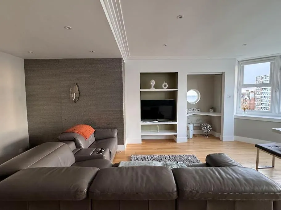 Beautiful Penthouse By Seafront Daire Brighton